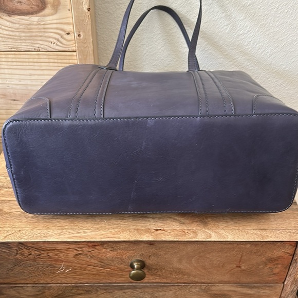 Frye Melissa Shopper leather purse NWT - Picture 9 of 9